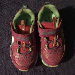 Skechers light up tennis shoes